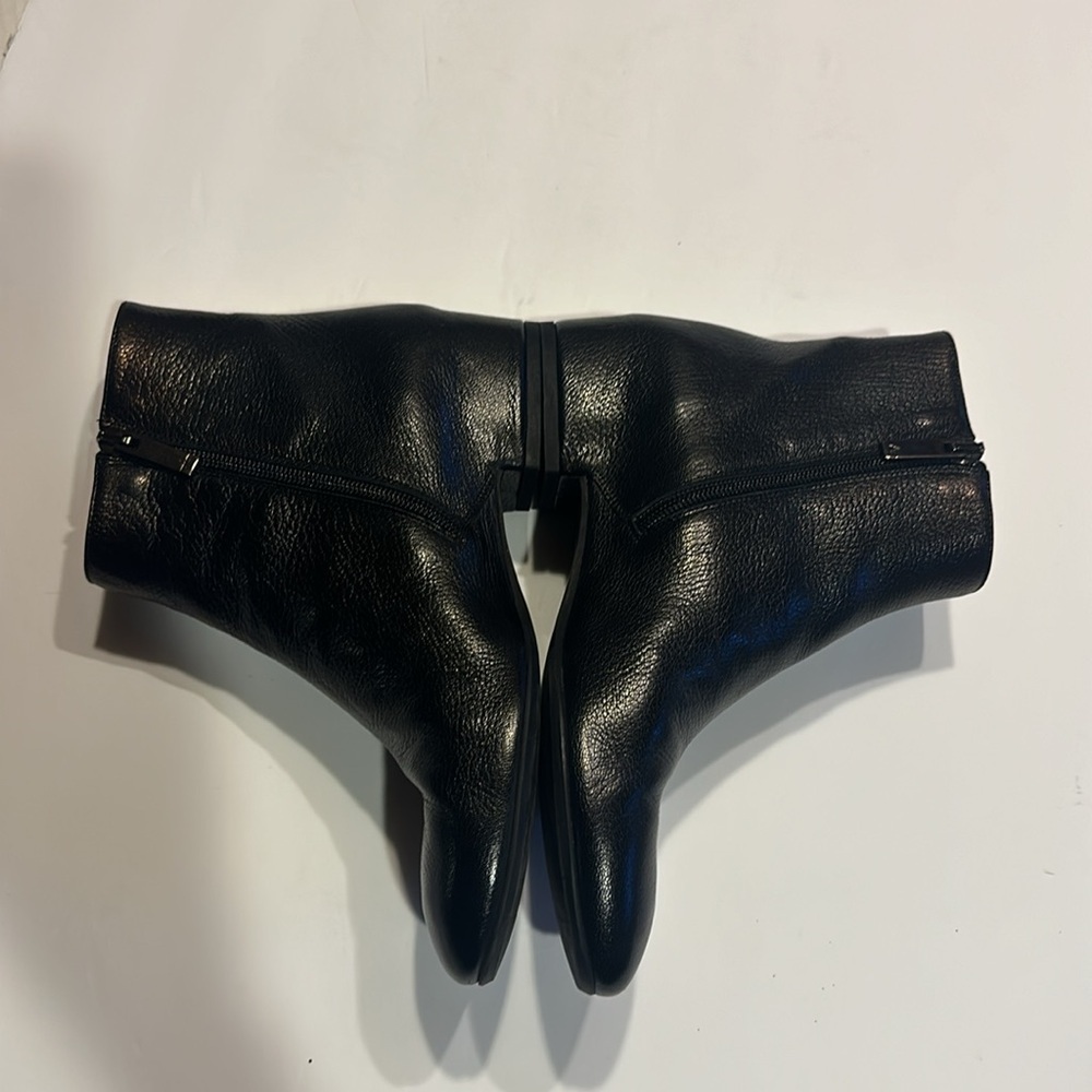 Aquatalia Ulysses made in Italy ankle black leather pebbled booties side zipper - Picture 6 of 15